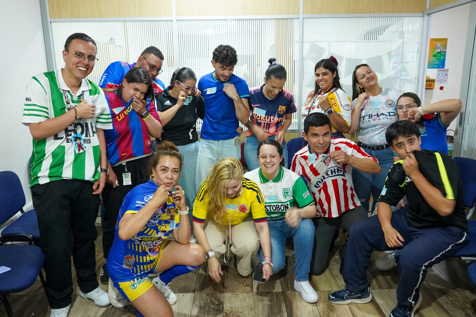 Imagen destacada de 🏥⚽ ¡La Salud Juega en Equipo por la Cultura de la Seguridad Social! 👕