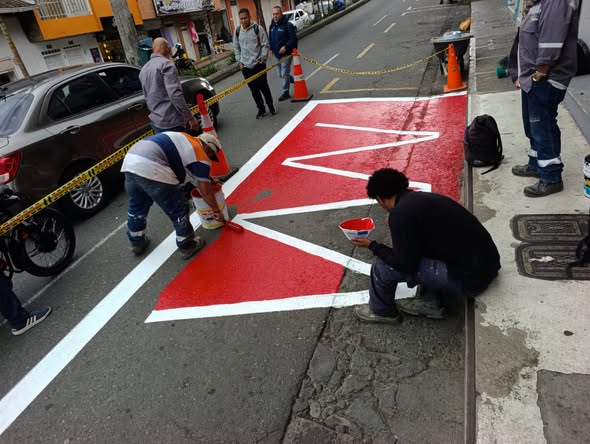 Imagen destacada de Municipio Fortalece Señalización Vial para Garantizar Movilidad Segura y Organizada 🚧🚦✨