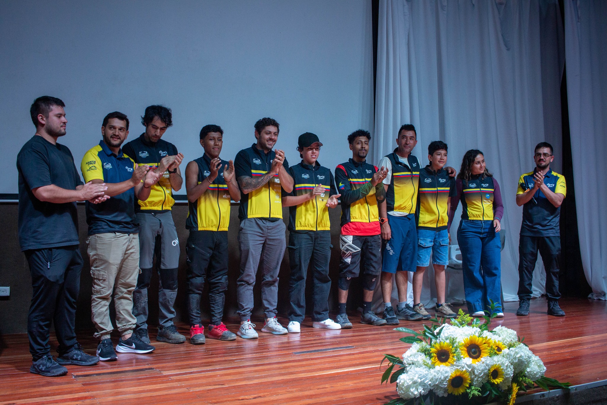 Imagen destacada de 🚵‍♂️🏁 ¡Yarumal vibra con la adrenalina del downhill! Llegó el 2do Round Colombia Downhill Series 🔥✨