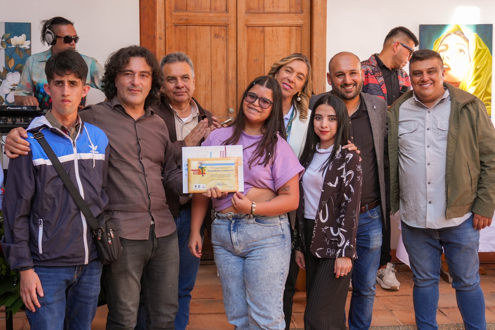 Imagen destacada de 🎨💚 ¡Yarumal brilla en la región! Nuestro talento artístico conquista el Salón Regional de Artistas del Norte de Antioquia ✨🏆